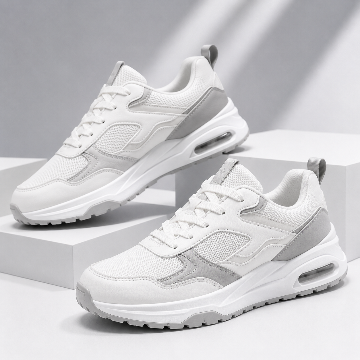 Sneaker ผู้ชาย สีขาวเทา